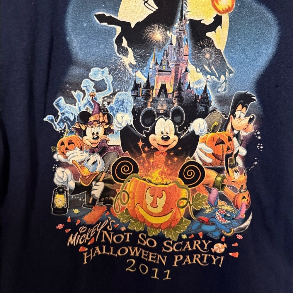 Rare Vintage Disney Halloween Party 2011 T-Shirt π - Picture 2 of 5